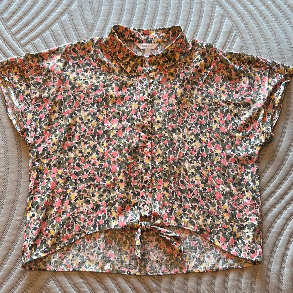 Nine West floral tie top